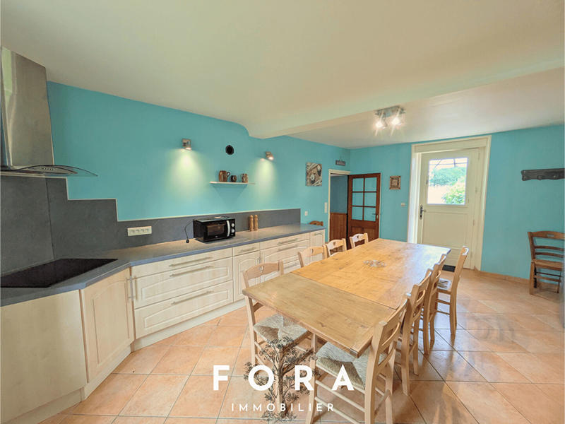 Maison - 140 m² - 6 pièces