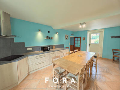 Maison - 140 m² - 6 pièces