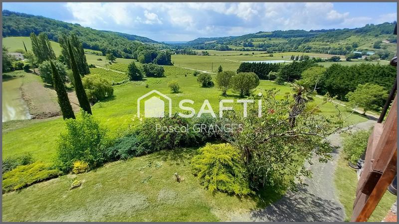 Maison - 201 m² - 5 pièces