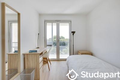 Chambre - 10 m² - 1 pièce