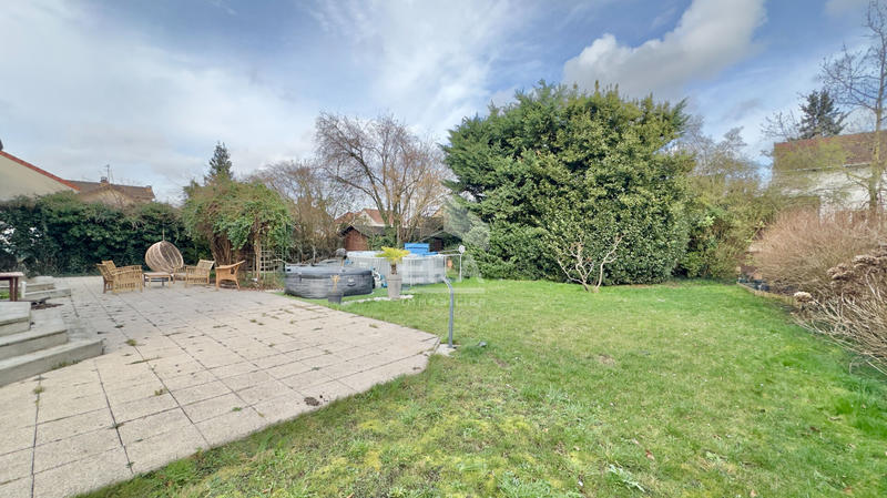 Maison - 140 m² - 6 pièces