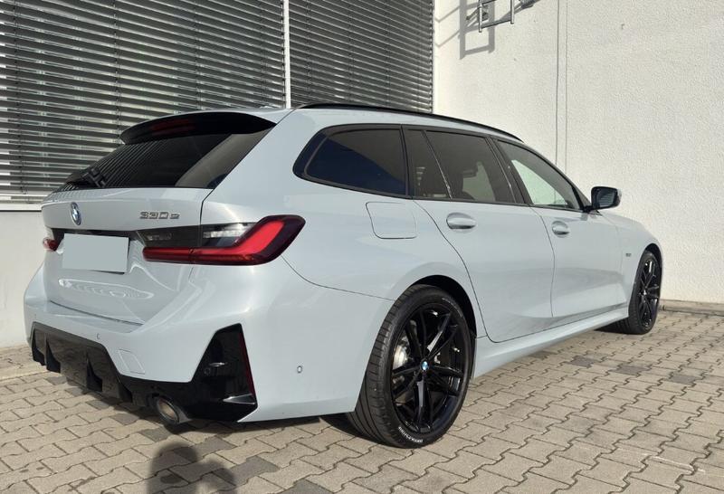 Bmw Série 3 Touring 330e m-Sport 292 Hybride Rechargeable / Coffre Elec Pack Aero Jantes 19"