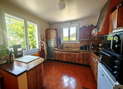 Maison traditionnelle - 160 m² - 6 pièces