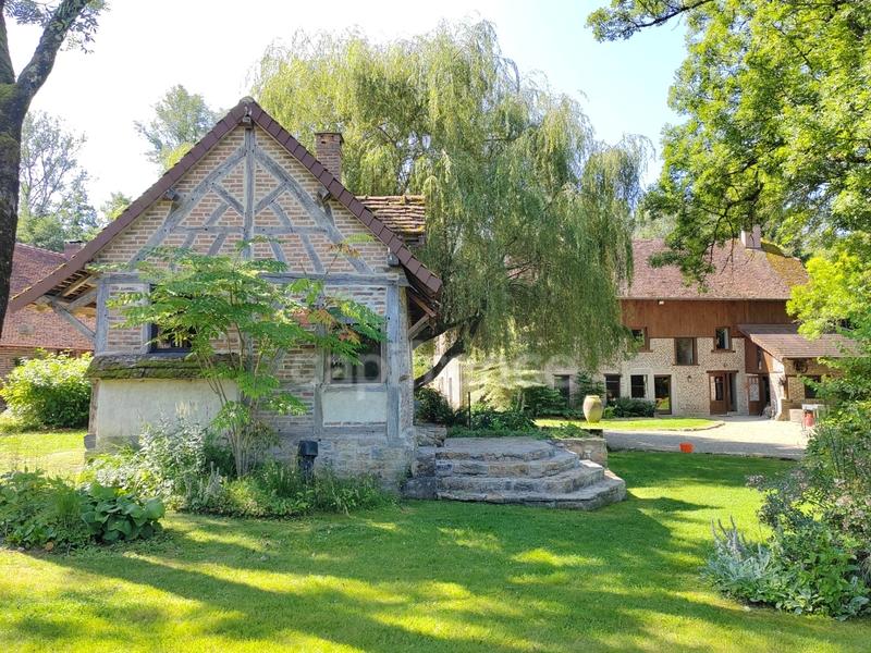 Moulin - 395 m² - 13 pièces