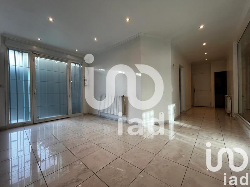 Maison - 215 m² - 7 pièces