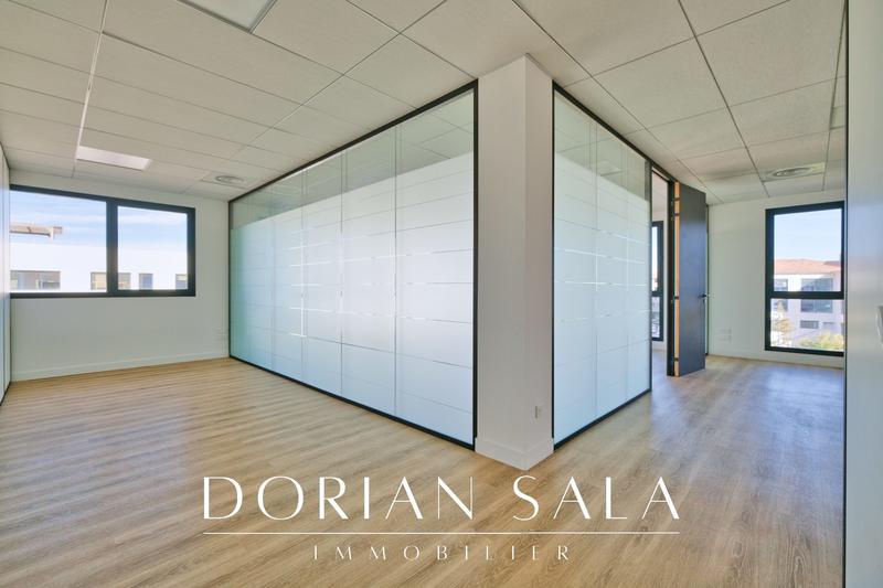 Bureau - 85 m² - 2 pièces