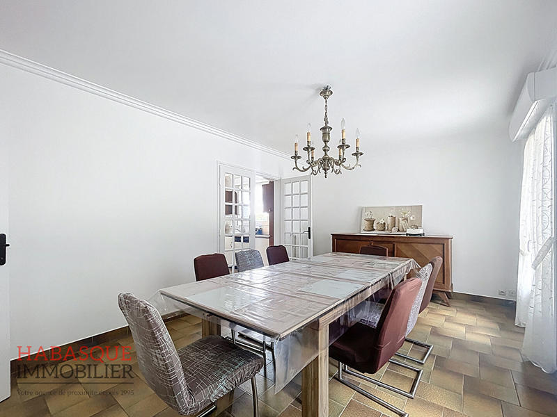 Maison - 159 m² - 7 pièces