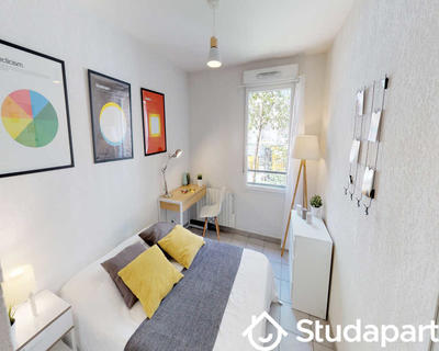 Chambre - 70 m² - 1 pièce