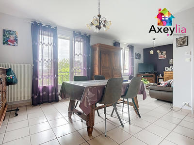 Maison - 93 m² - 4 pièces