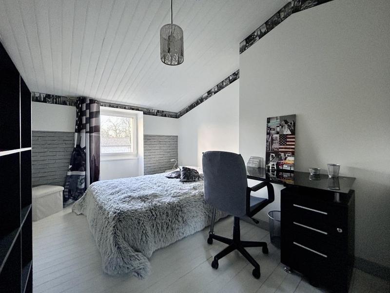 Maison - 243 m² - 8 pièces