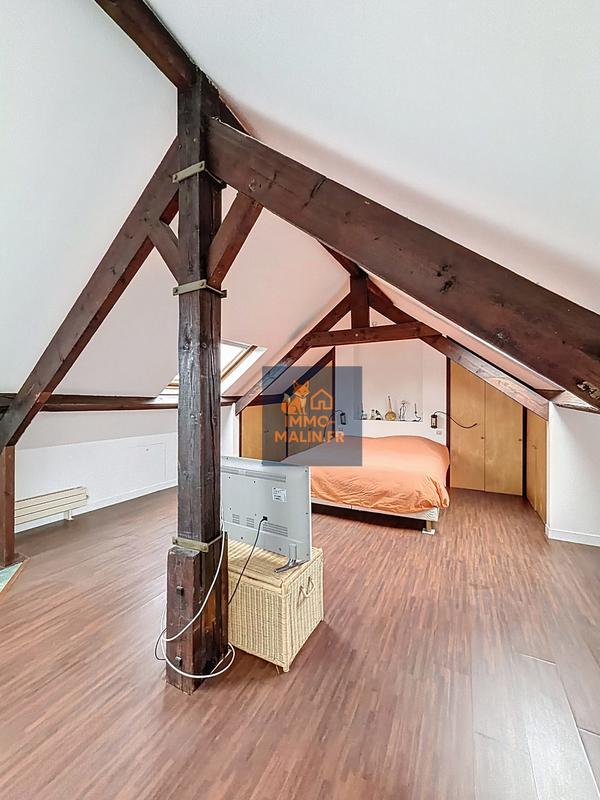 Appartement - 178 m² - 9 pièces