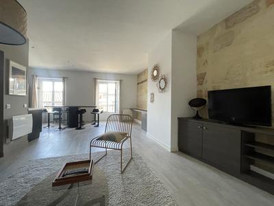 Appartement - 82 m² - 3 pièces