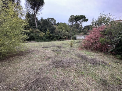 Terrain - 595 m²