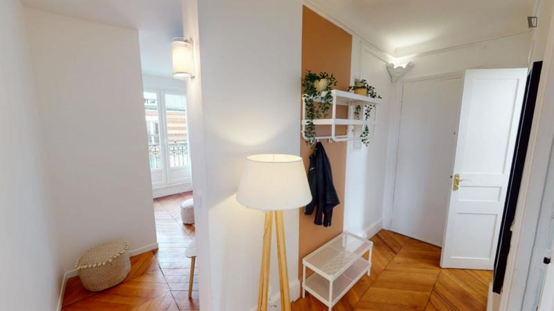 Chambre - 11 m² - 6 pièces