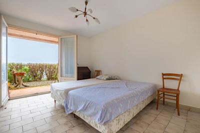 Maison - 200 m² - 6 pièces