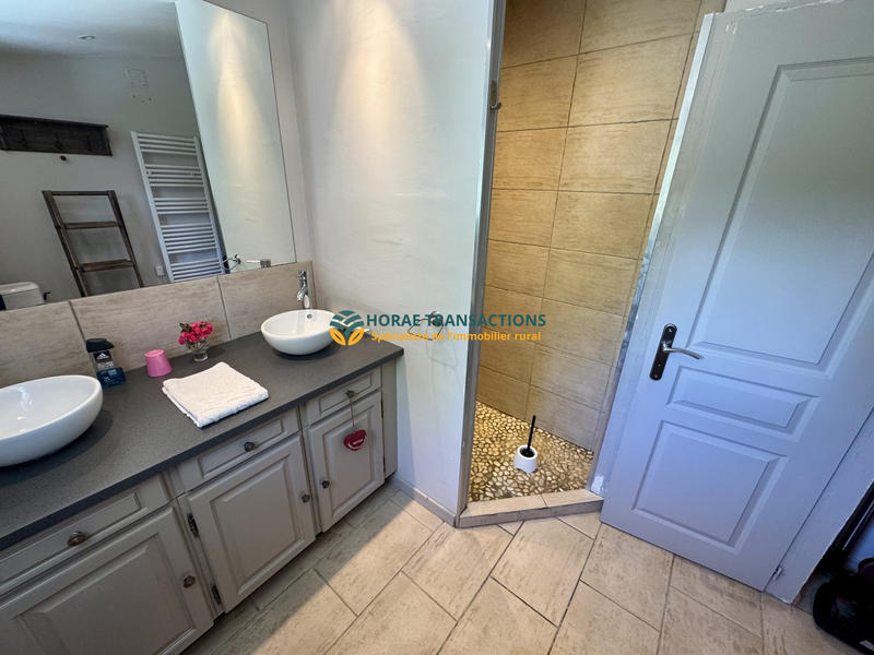 Maison ancienne - 204 m² - 8 pièces