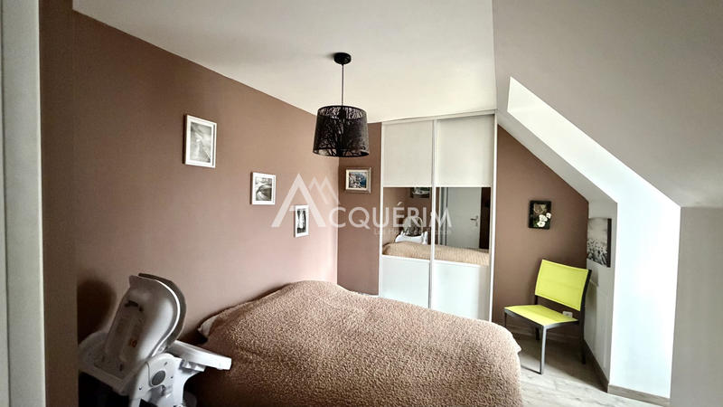 Maison - 111 m² - 5 pièces