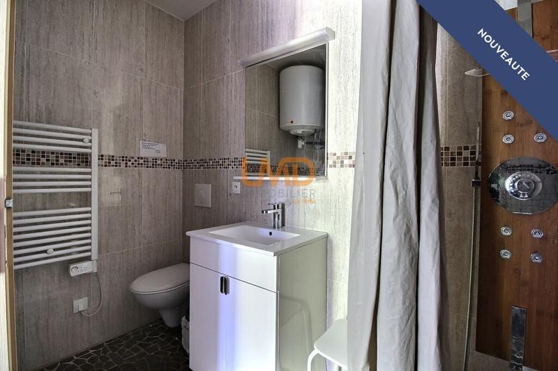 Immeuble - 350 m² - 21 pièces