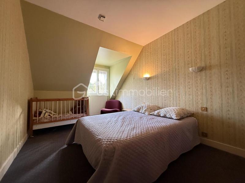 Propriété - 260 m² - 8 pièces