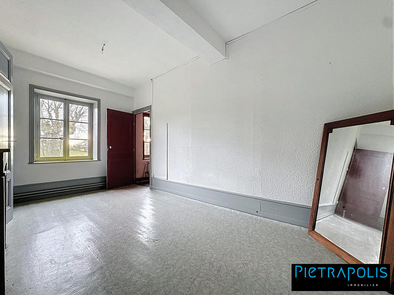 Maison - 320 m² - 7 pièces