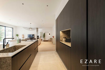 Maison - 206 m² - 7 pièces