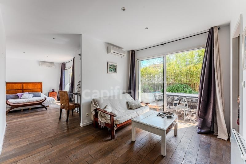 Maison d'architecte - 350 m² - 11 pièces