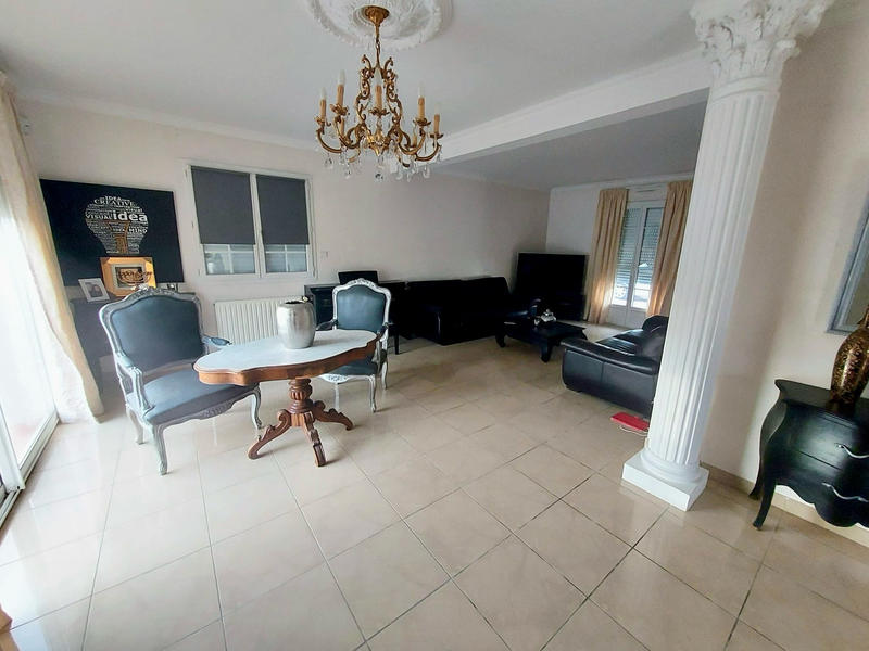 Villa - 168 m² - 6 pièces