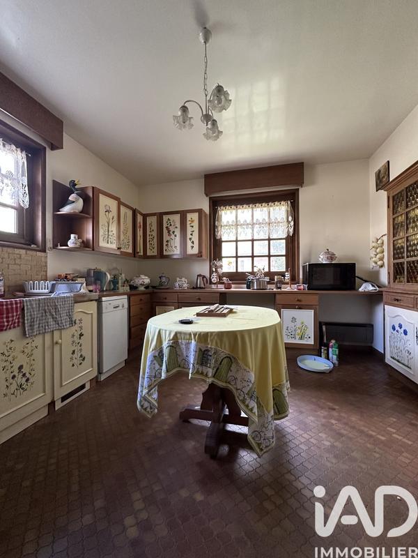 Maison - 322 m² - 9 pièces