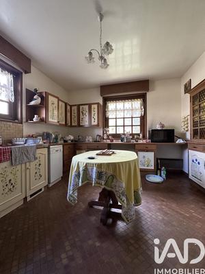 Maison - 322 m² - 9 pièces