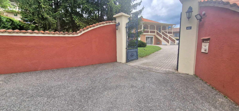 Villa - 163 m² - 10 pièces