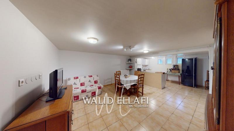 Maison - 215 m² - 5 pièces