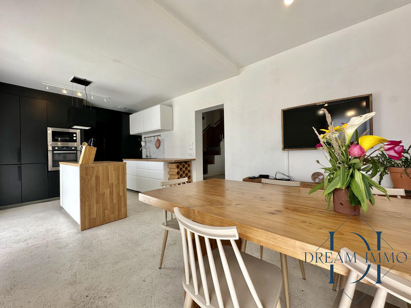 Maison ancienne - 196 m² - 6 pièces