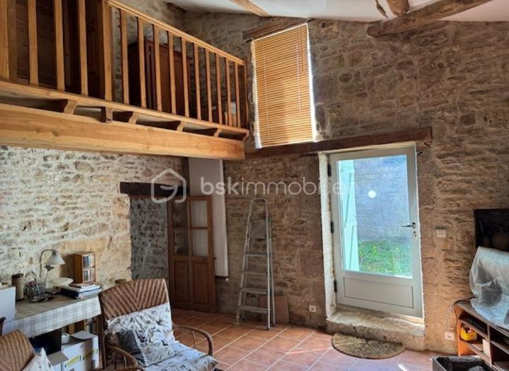 Maison en pierre - 160 m² - 4 pièces