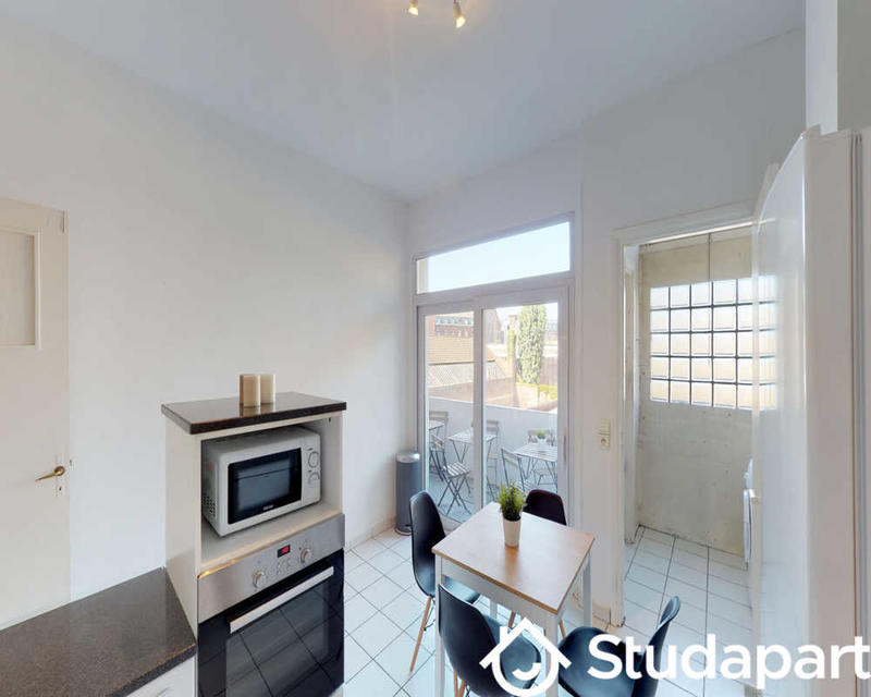 Chambre - 140 m² - 1 pièce