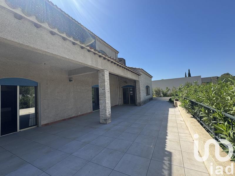 Maison - 390 m² - 8 pièces