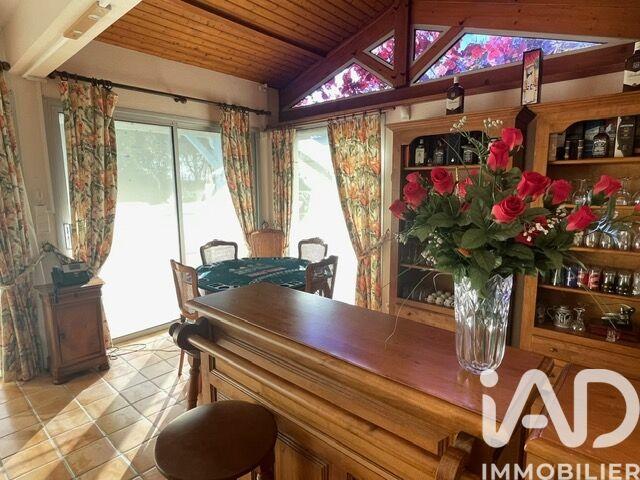 Maison - 762 m² - 17 pièces