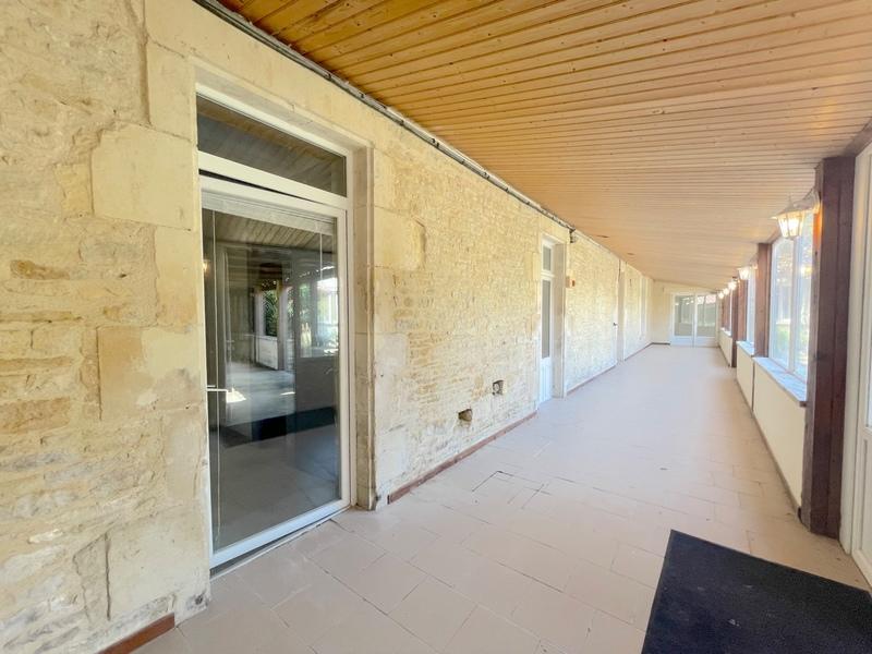 Maison - 265 m² - 12 pièces