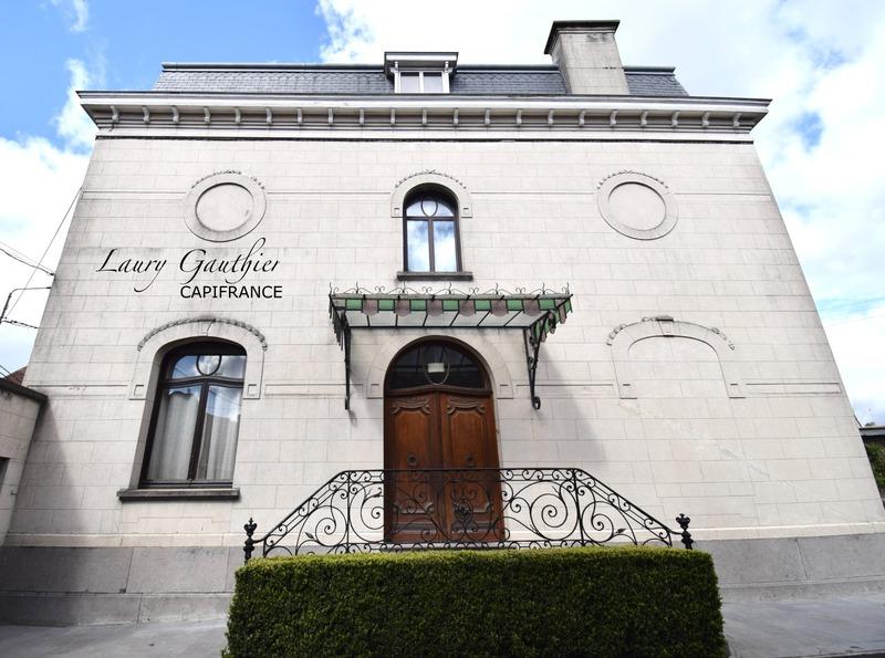 Maison bourgeoise - 435 m² - 15 pièces