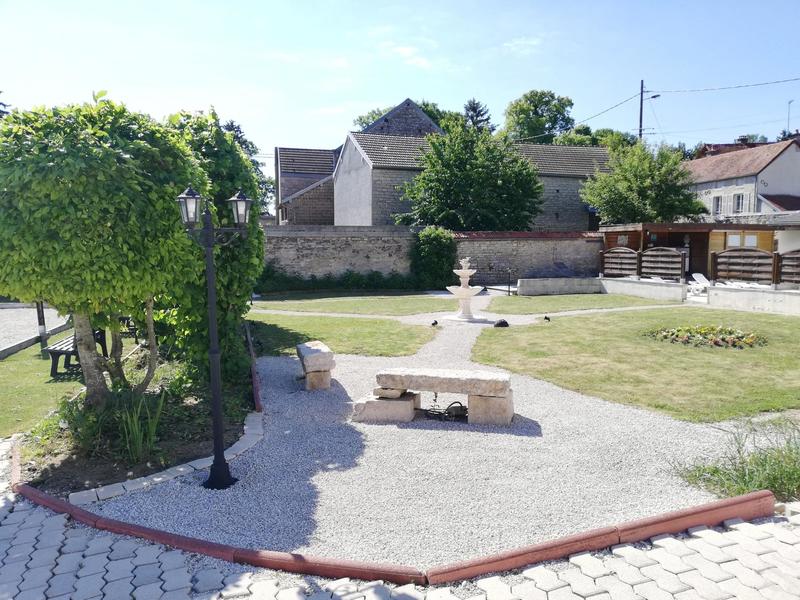 Maison - 170 m² - 9 pièces