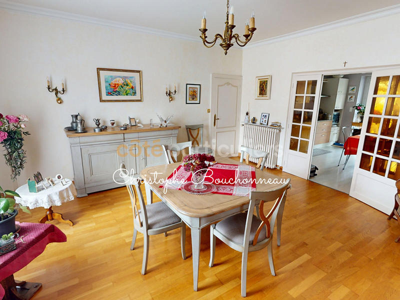 Immeuble - 174 m² - 7 pièces