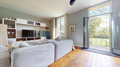 Maison - 215 m² - 7 pièces