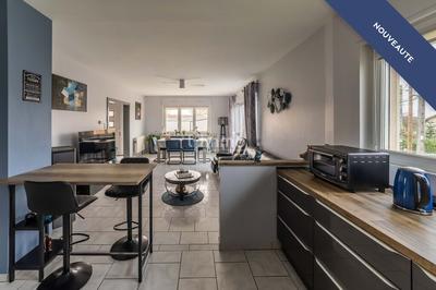 Maison - 99 m² - 5 pièces
