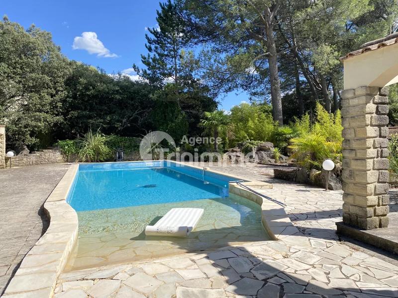 Maison - 193 m² - 5 pièces