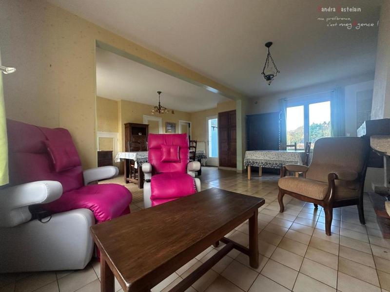 Maison - 94 m² - 5 pièces