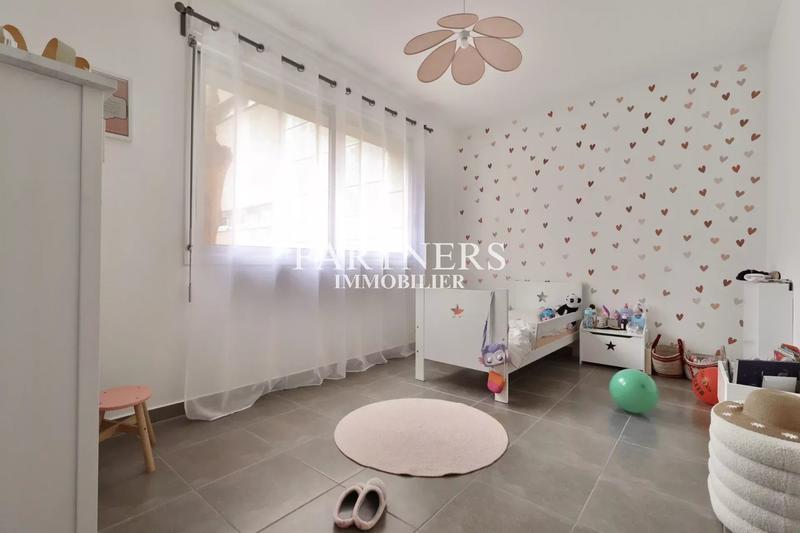 Appartement - 96 m² - 3 pièces