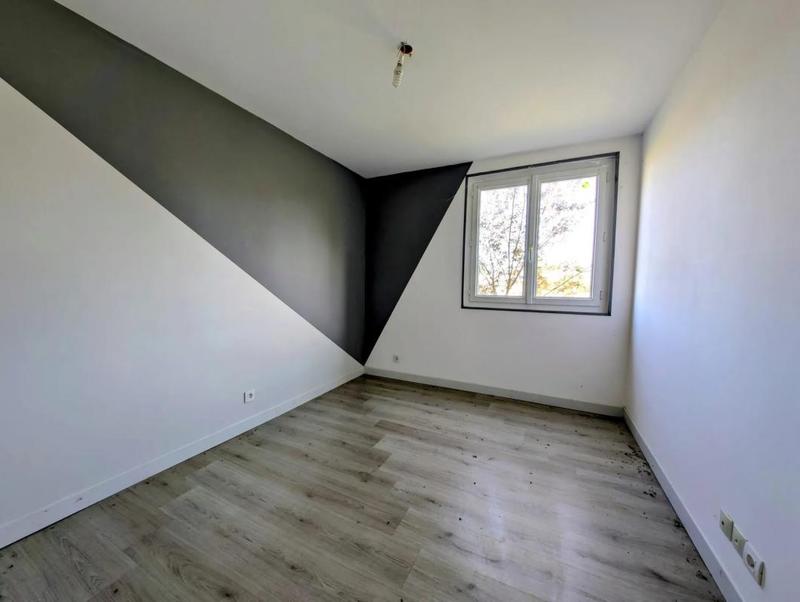 Maison - 220 m² - 9 pièces