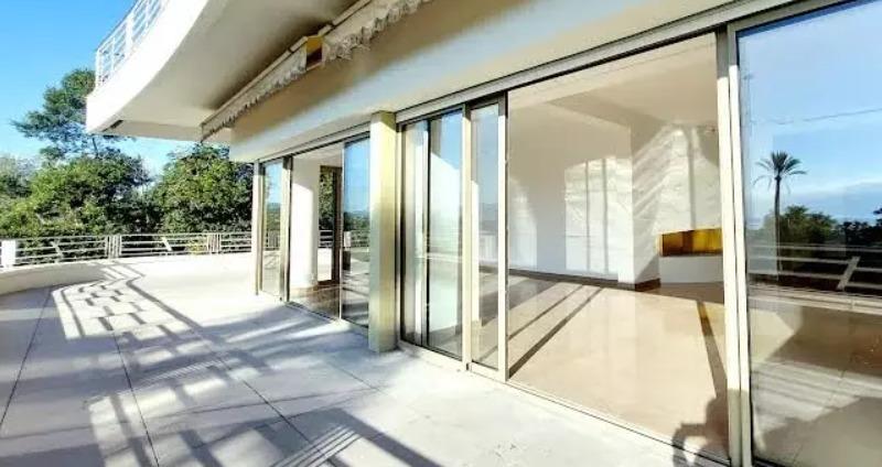 Appartement - 156 m² - 3 pièces