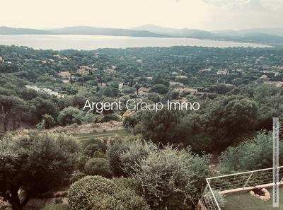 Maison - 600 m² - 10 pièces