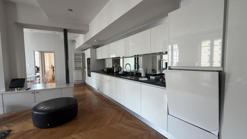 Appartement - 100 m² - 4 pièces