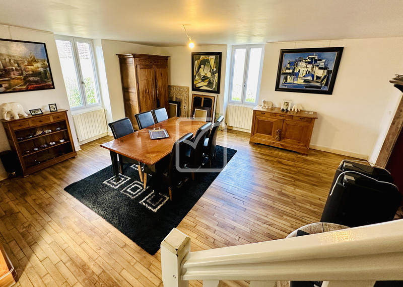 Maison - 450 m² - 17 pièces